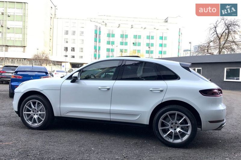 Позашляховик / Кросовер Porsche Macan 2016 в Києві