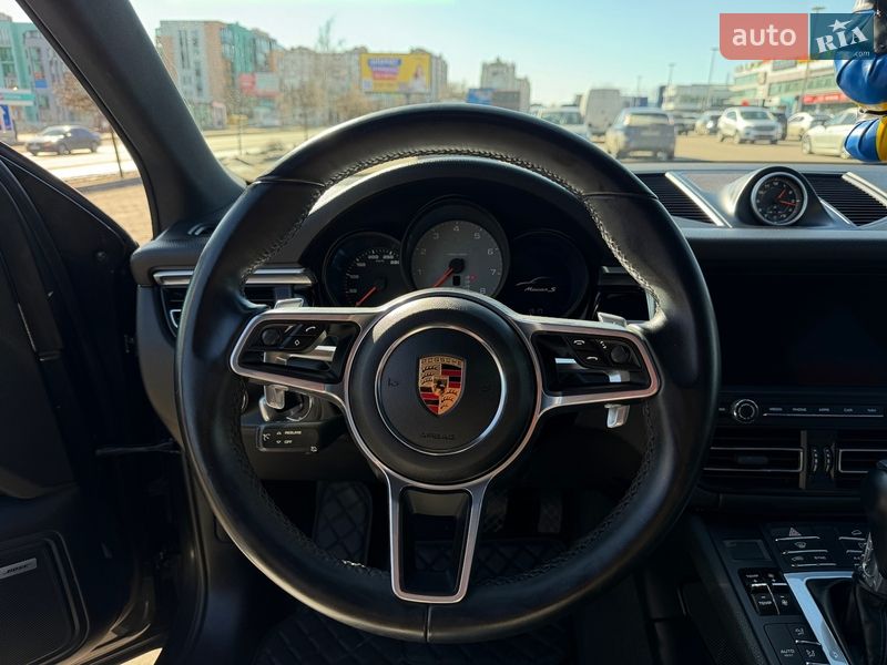 Внедорожник / Кроссовер Porsche Macan 2019 в Киеве