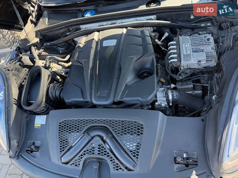 Внедорожник / Кроссовер Porsche Macan 2019 в Киеве