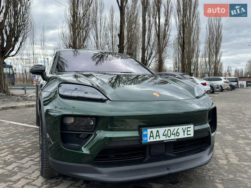 Внедорожник / Кроссовер Porsche Macan 2024 в Киеве