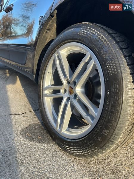 Внедорожник / Кроссовер Porsche Macan 2018 в Чернигове