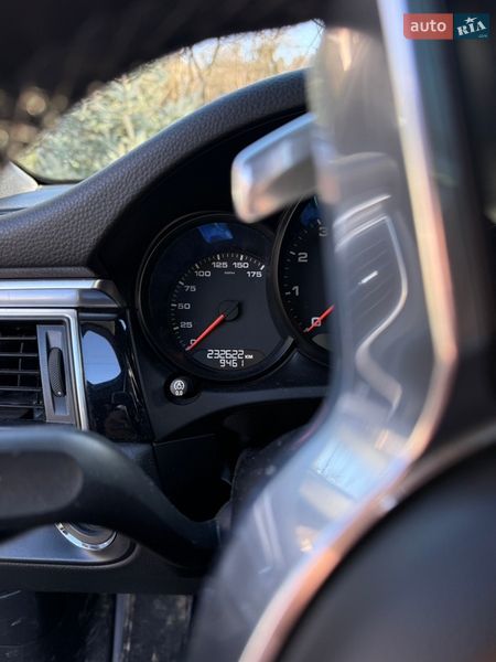 Позашляховик / Кросовер Porsche Macan 2016 в Ужгороді