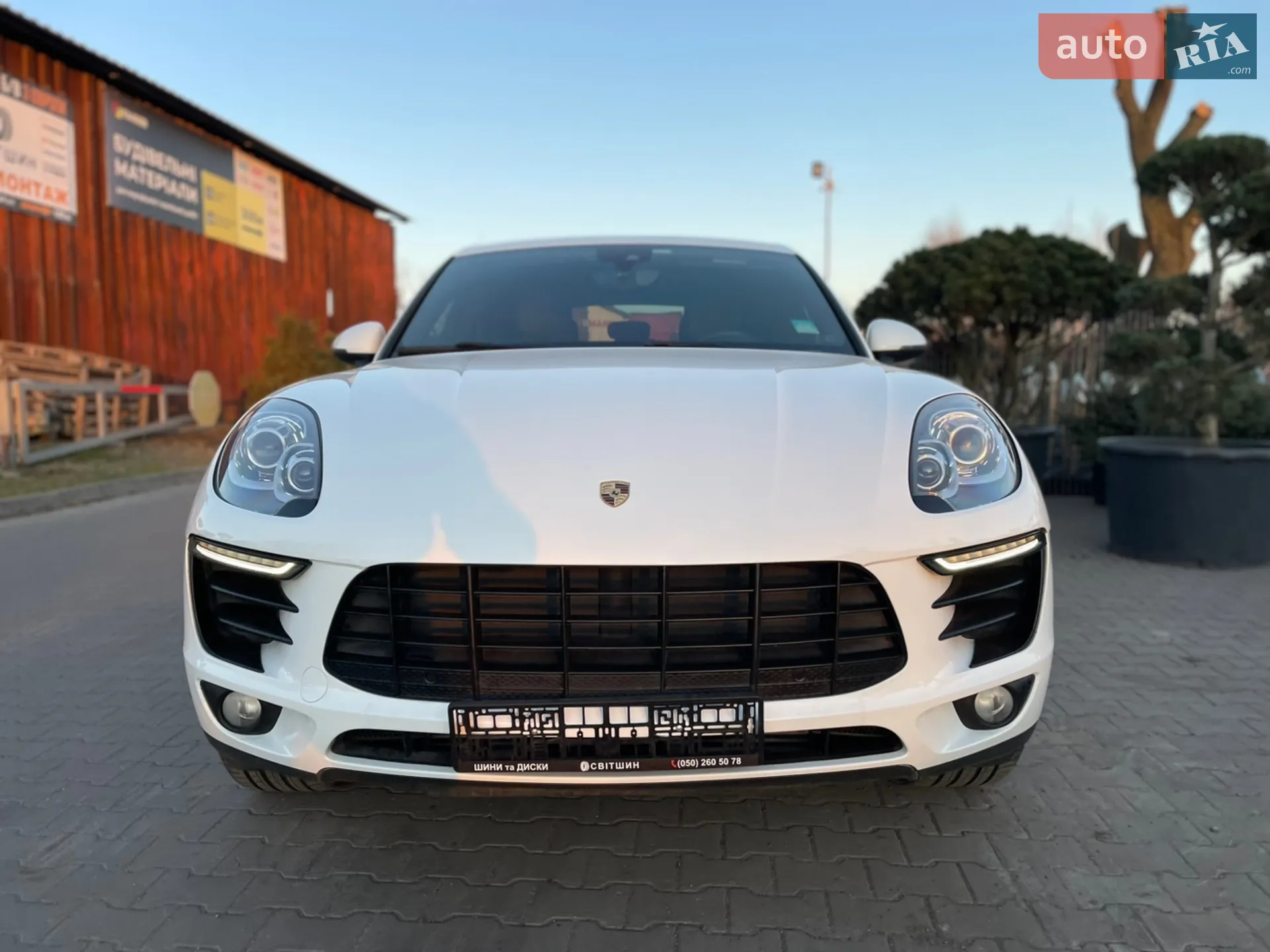 2018 Porsche Macan - мініатюра 2