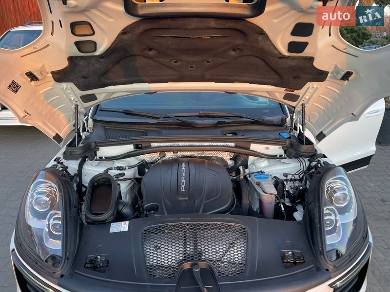 Внедорожник / Кроссовер Porsche Macan 2018 в Луцке