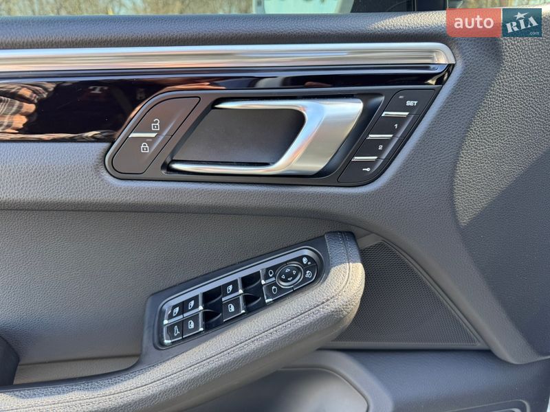 Внедорожник / Кроссовер Porsche Macan 2019 в Харькове