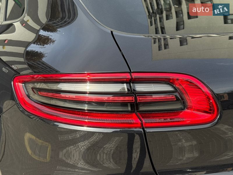 Внедорожник / Кроссовер Porsche Macan 2016 в Львове