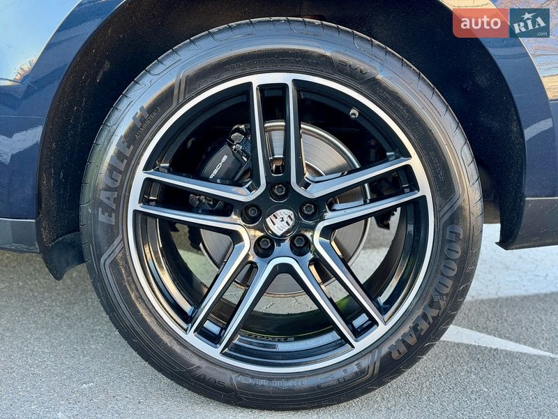 Позашляховик / Кросовер Porsche Macan 2021 в Києві