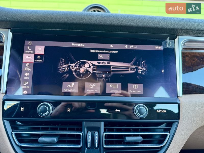 Позашляховик / Кросовер Porsche Macan 2021 в Києві