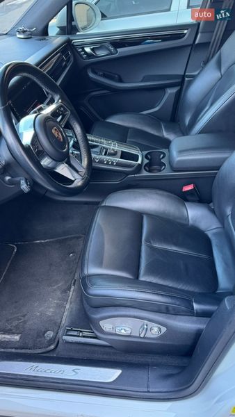 Внедорожник / Кроссовер Porsche Macan 2019 в Киеве