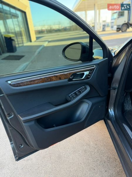 Внедорожник / Кроссовер Porsche Macan 2014 в Днепре