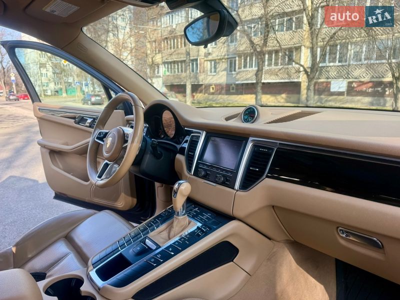 Позашляховик / Кросовер Porsche Macan 2014 в Києві