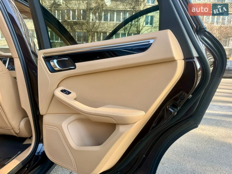 Позашляховик / Кросовер Porsche Macan 2014 в Києві