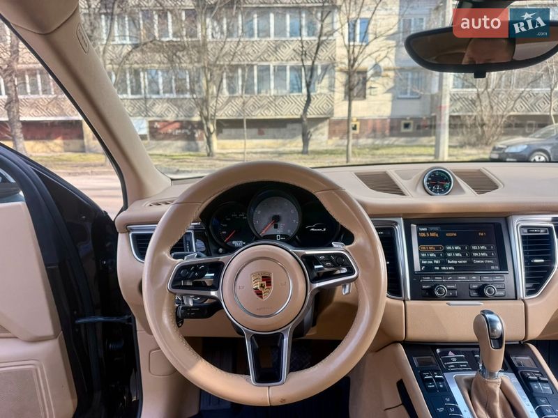 Позашляховик / Кросовер Porsche Macan 2014 в Києві