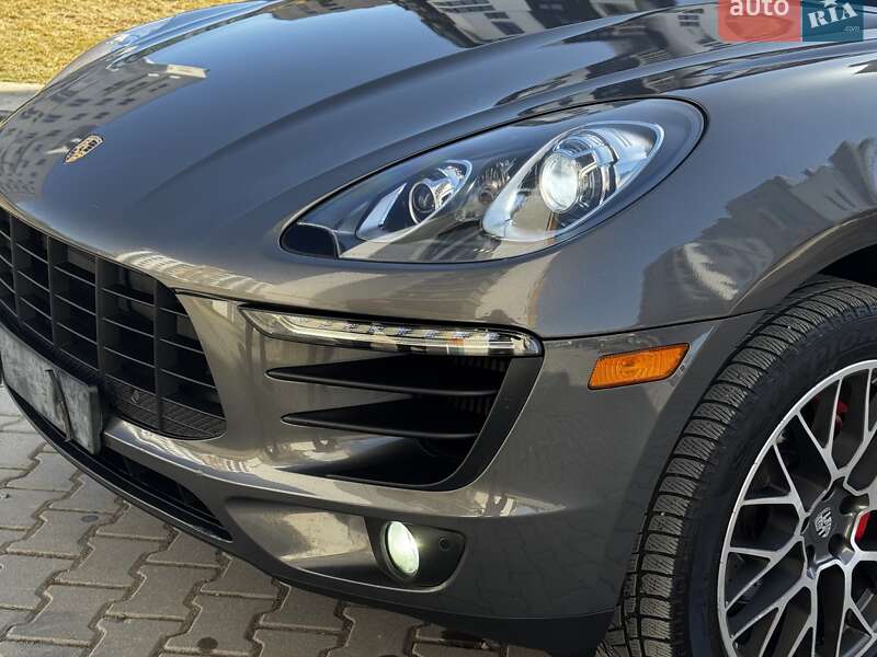 Позашляховик / Кросовер Porsche Macan 2015 в Івано-Франківську