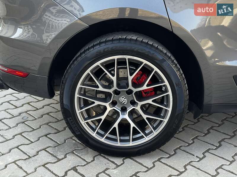 Позашляховик / Кросовер Porsche Macan 2015 в Івано-Франківську