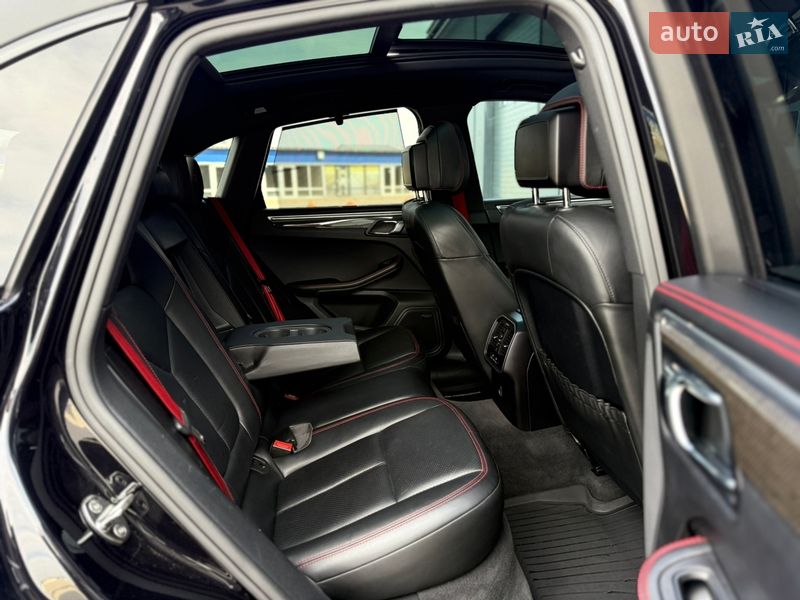Внедорожник / Кроссовер Porsche Macan 2016 в Одессе
