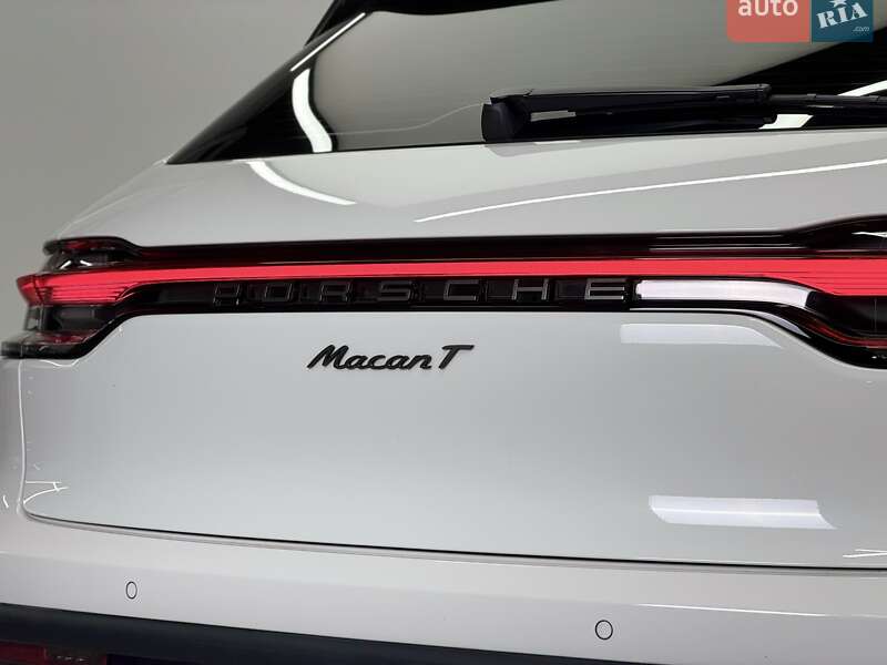 Внедорожник / Кроссовер Porsche Macan 2025 в Киеве