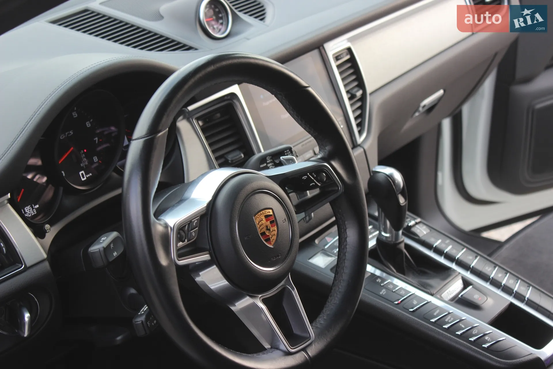 2018 Porsche Macan - мініатюра 26
