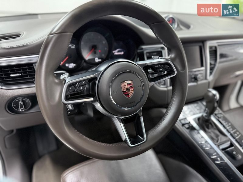 Внедорожник / Кроссовер Porsche Macan 2015 в Одессе