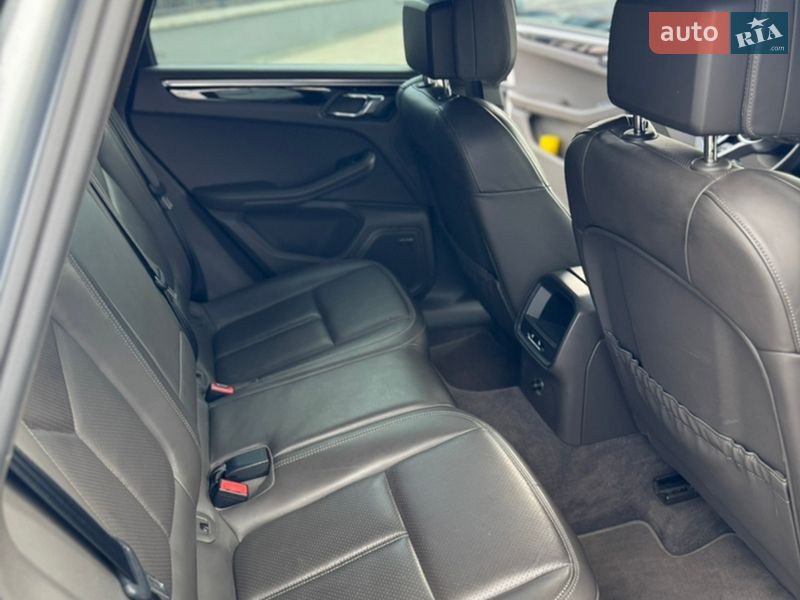 Позашляховик / Кросовер Porsche Macan 2014 в Києві фото 18 Позашляховик / Кросовер Porsche Macan 2014 в Києві