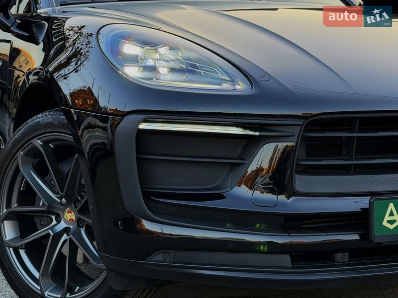Позашляховик / Кросовер Porsche Macan 2022 в Києві