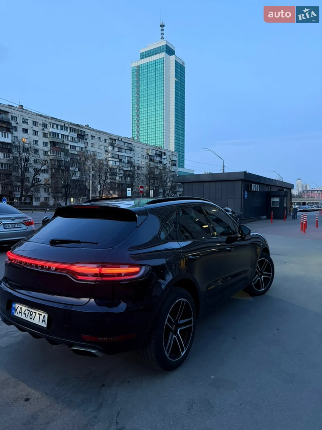 2019 Porsche Macan - мініатюра 4