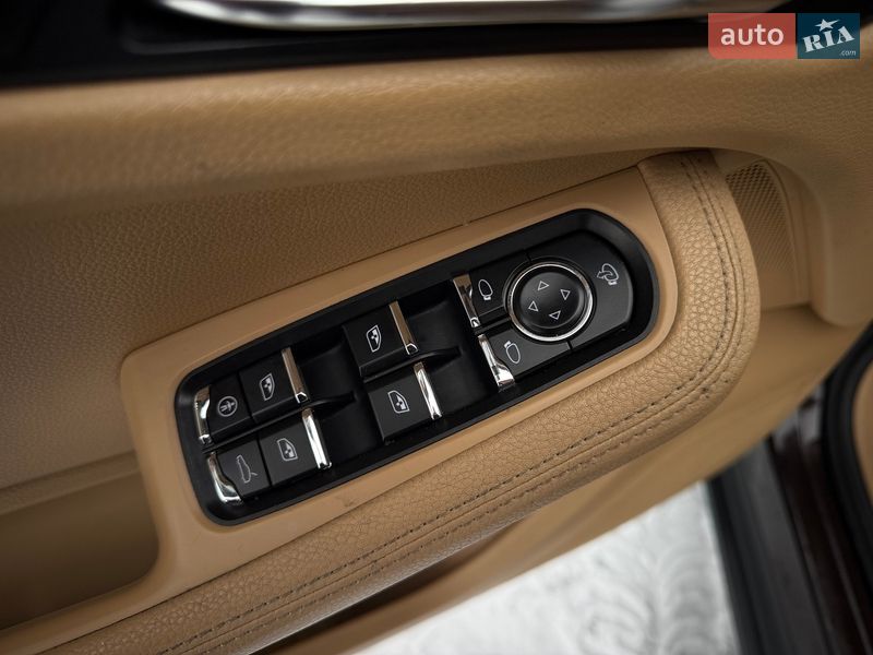 Позашляховик / Кросовер Porsche Macan 2015 в Львові