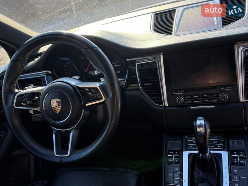 Позашляховик / Кросовер Porsche Macan 2017 в Києві