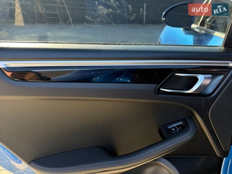 Позашляховик / Кросовер Porsche Macan 2017 в Києві