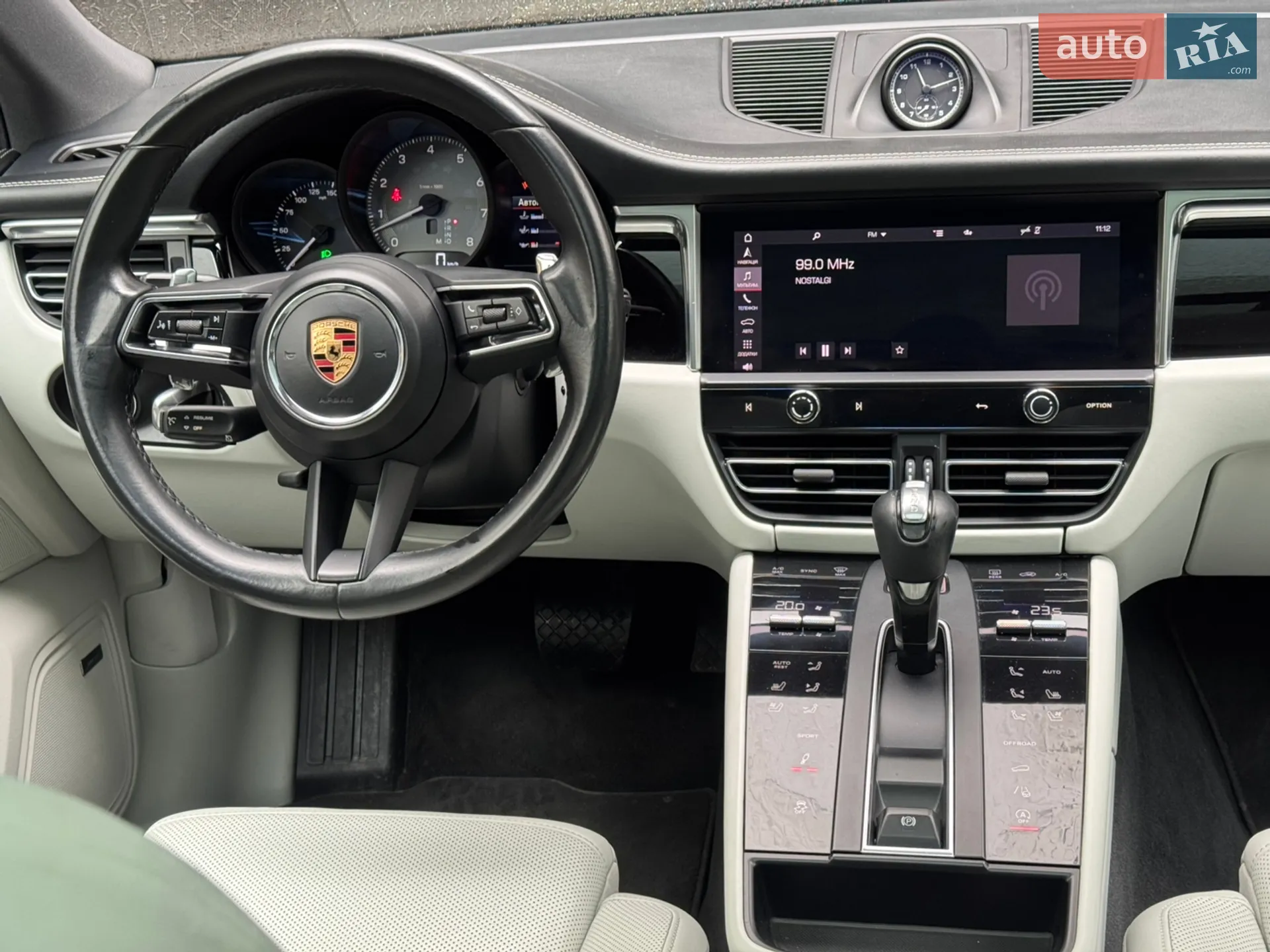 2022 Porsche Macan - мініатюра 17
