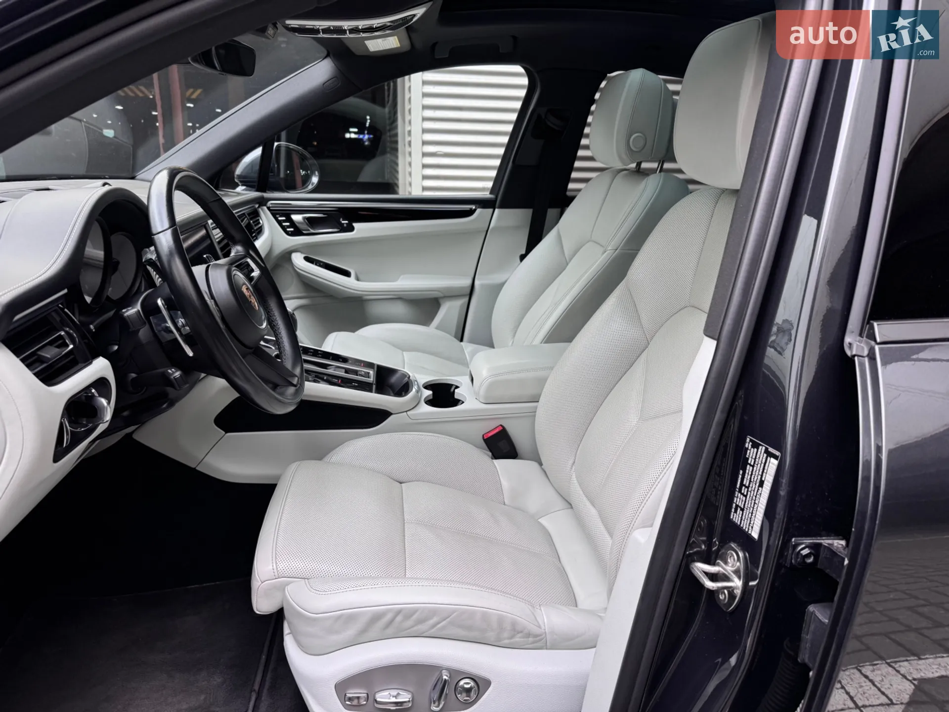 2022 Porsche Macan - мініатюра 29