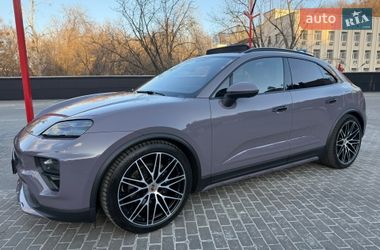 Внедорожник / Кроссовер Porsche Macan 2024 в Киеве