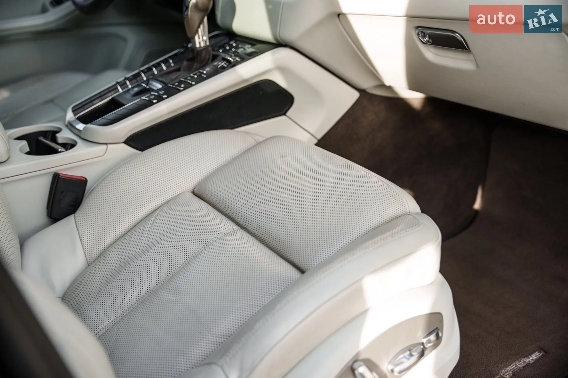 2015 Porsche Macan - мініатюра 31