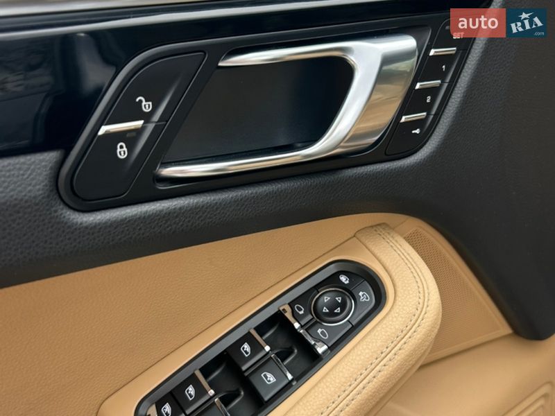 Позашляховик / Кросовер Porsche Macan 2018 в Дніпрі