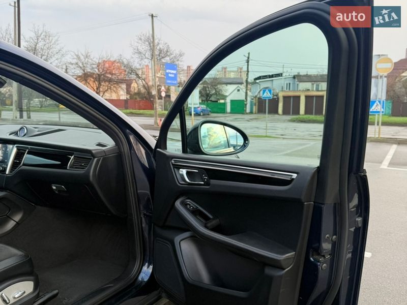 Позашляховик / Кросовер Porsche Macan 2018 в Києві