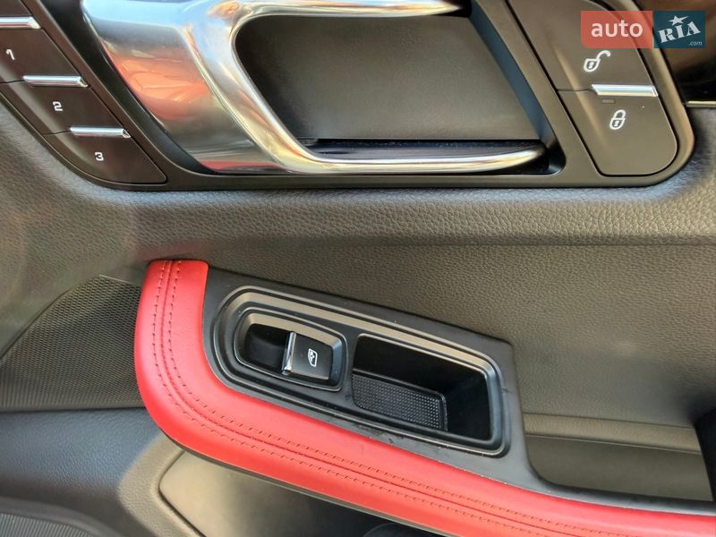 Внедорожник / Кроссовер Porsche Macan 2016 в Кропивницком