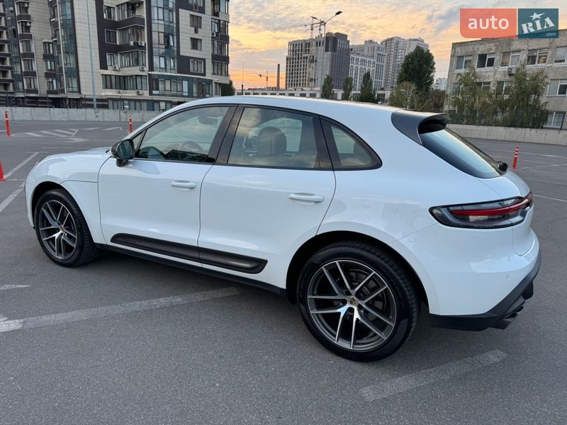 Внедорожник / Кроссовер Porsche Macan 2022 в Киеве