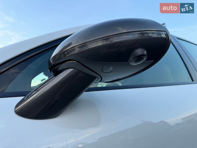 Внедорожник / Кроссовер Porsche Macan 2022 в Киеве