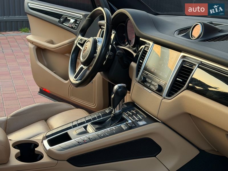 Внедорожник / Кроссовер Porsche Macan 2018 в Одессе