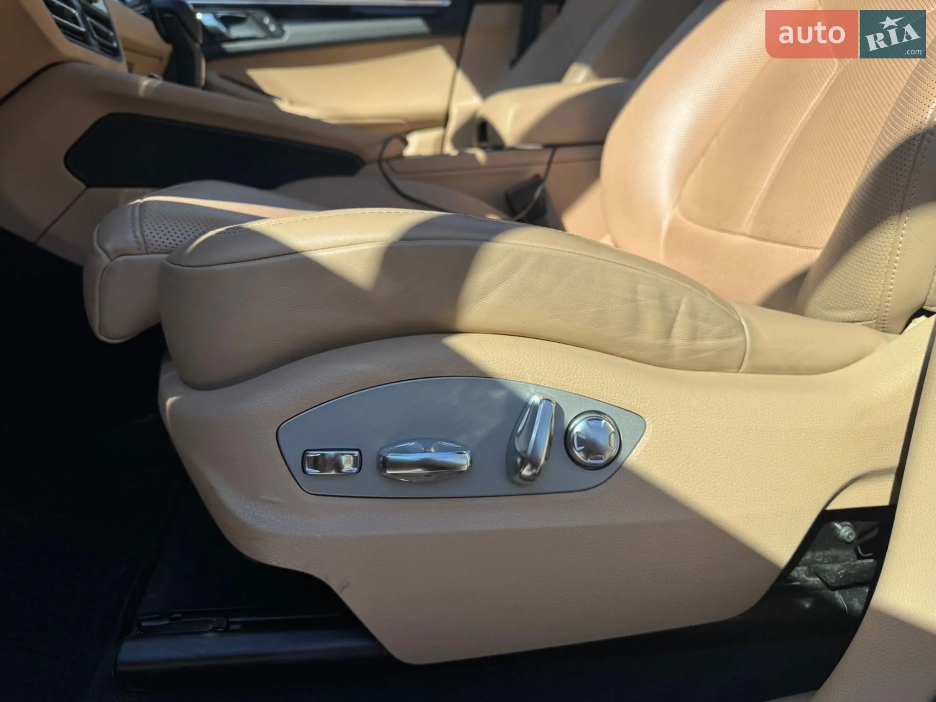 2022 Porsche Macan - мініатюра 15