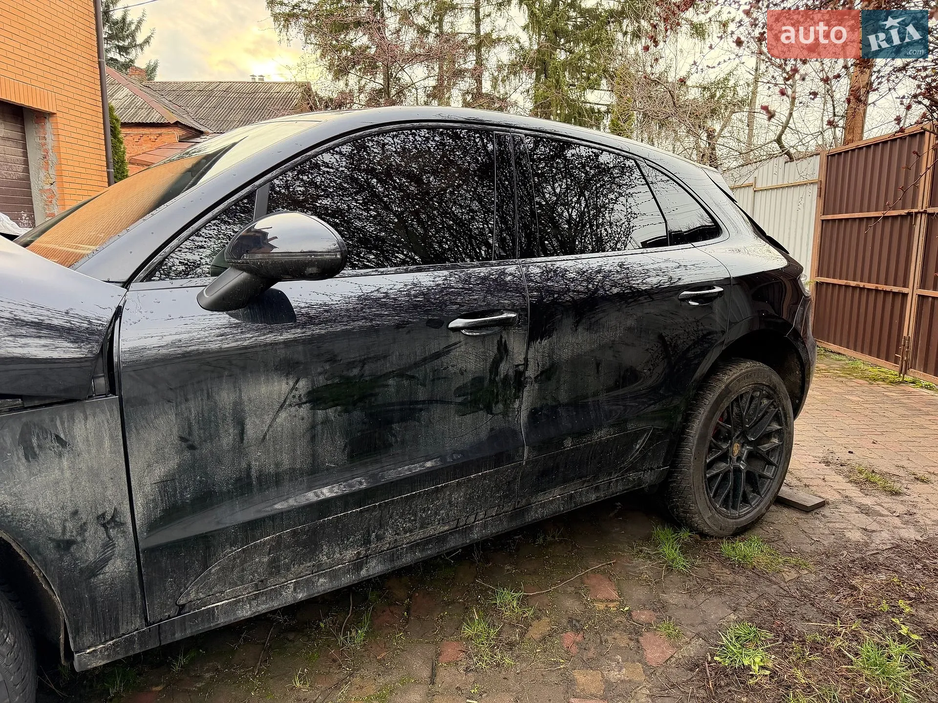 2021 Porsche Macan - мініатюра 2