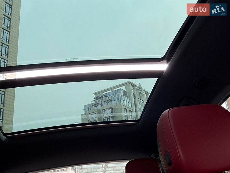 Внедорожник / Кроссовер Porsche Macan 2018 в Киеве