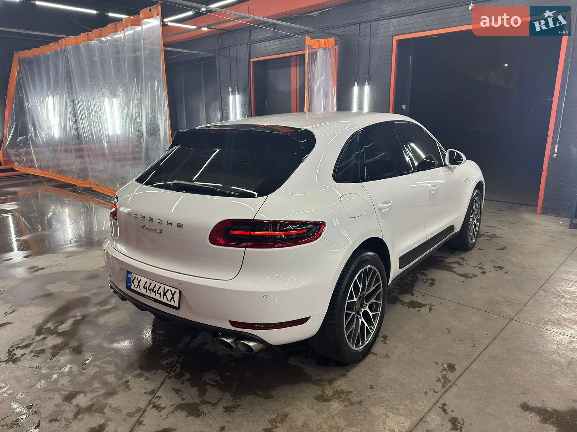 2016 Porsche Macan - мініатюра 11