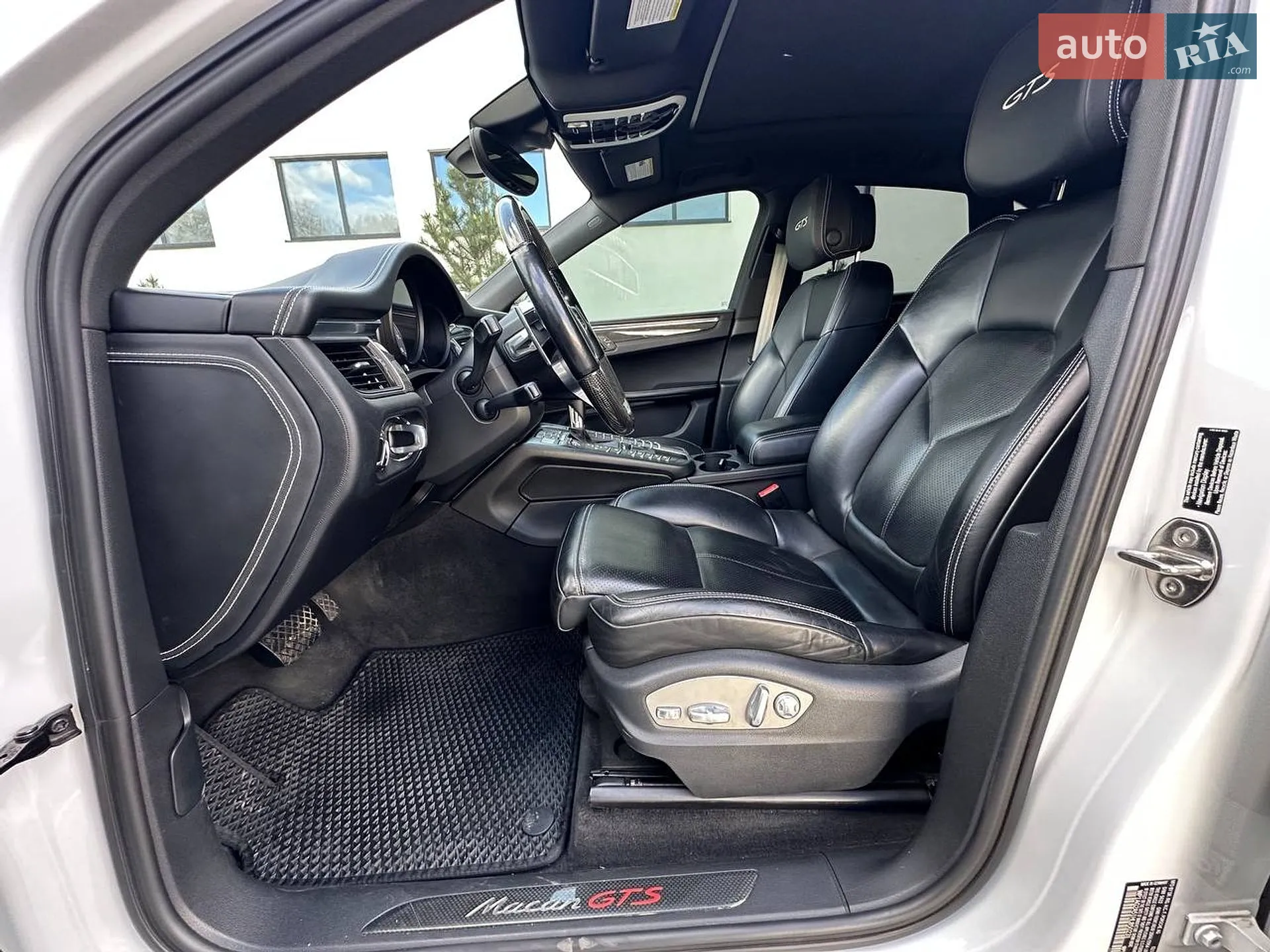 2016 Porsche Macan - мініатюра 8