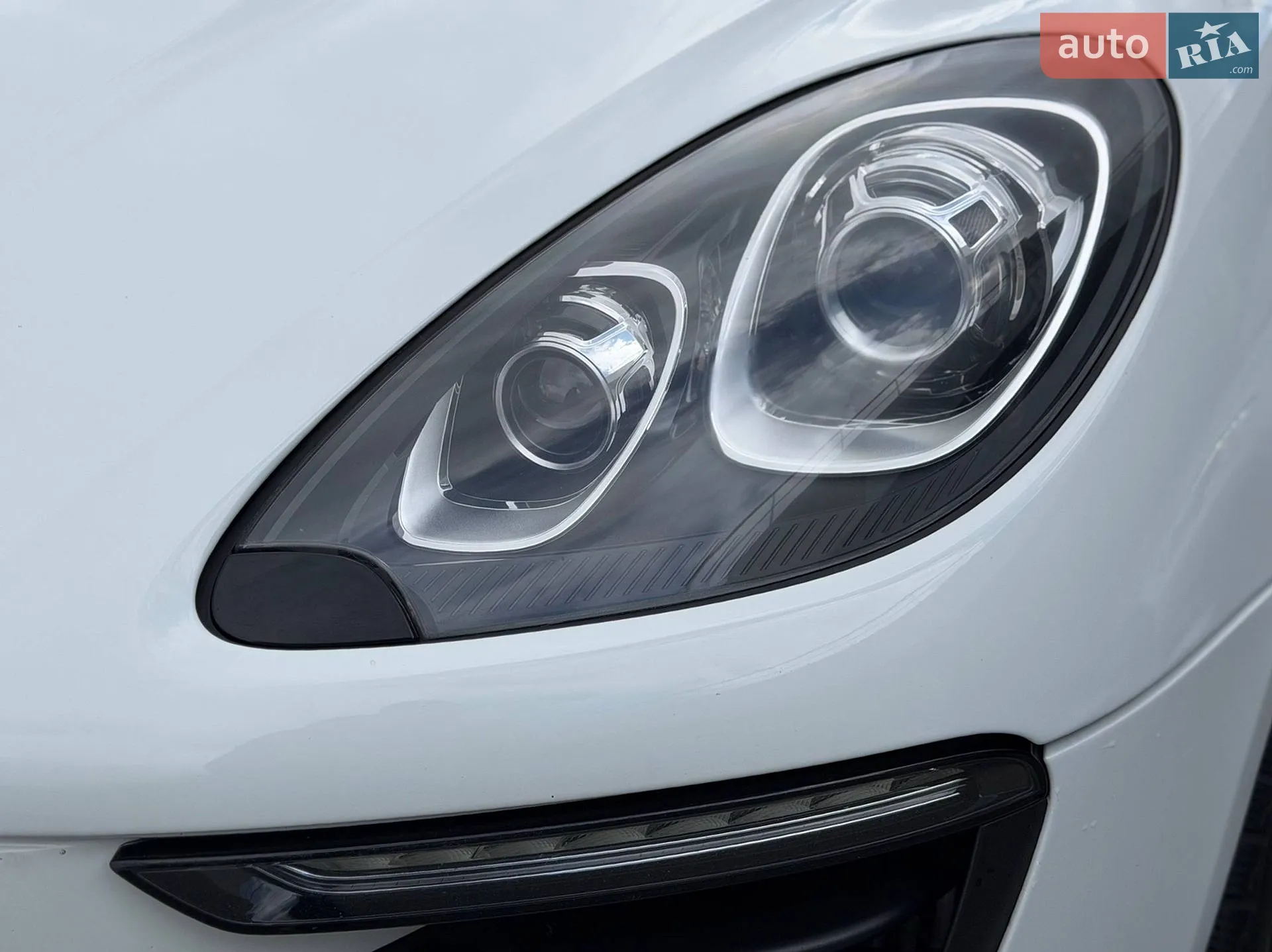2016 Porsche Macan - мініатюра 8