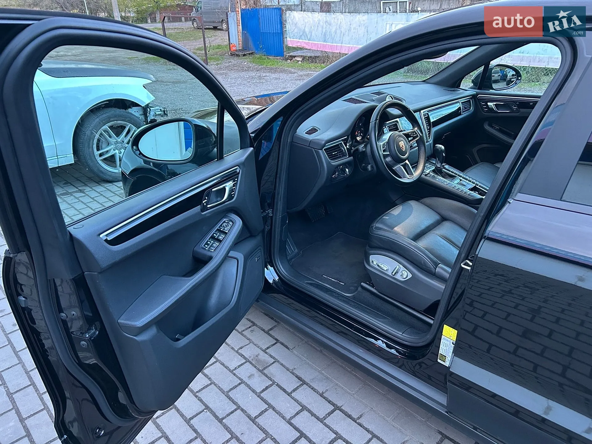 2018 Porsche Macan - мініатюра 9