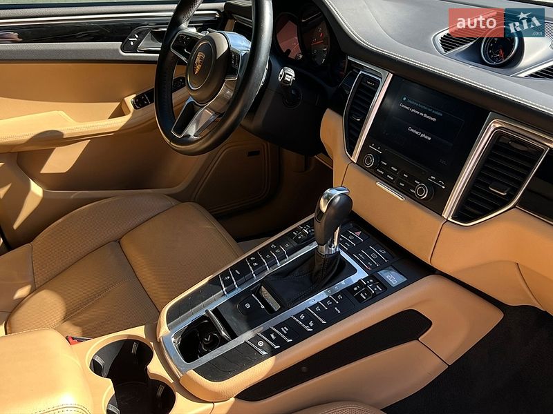 Позашляховик / Кросовер Porsche Macan 2017 в Івано-Франківську