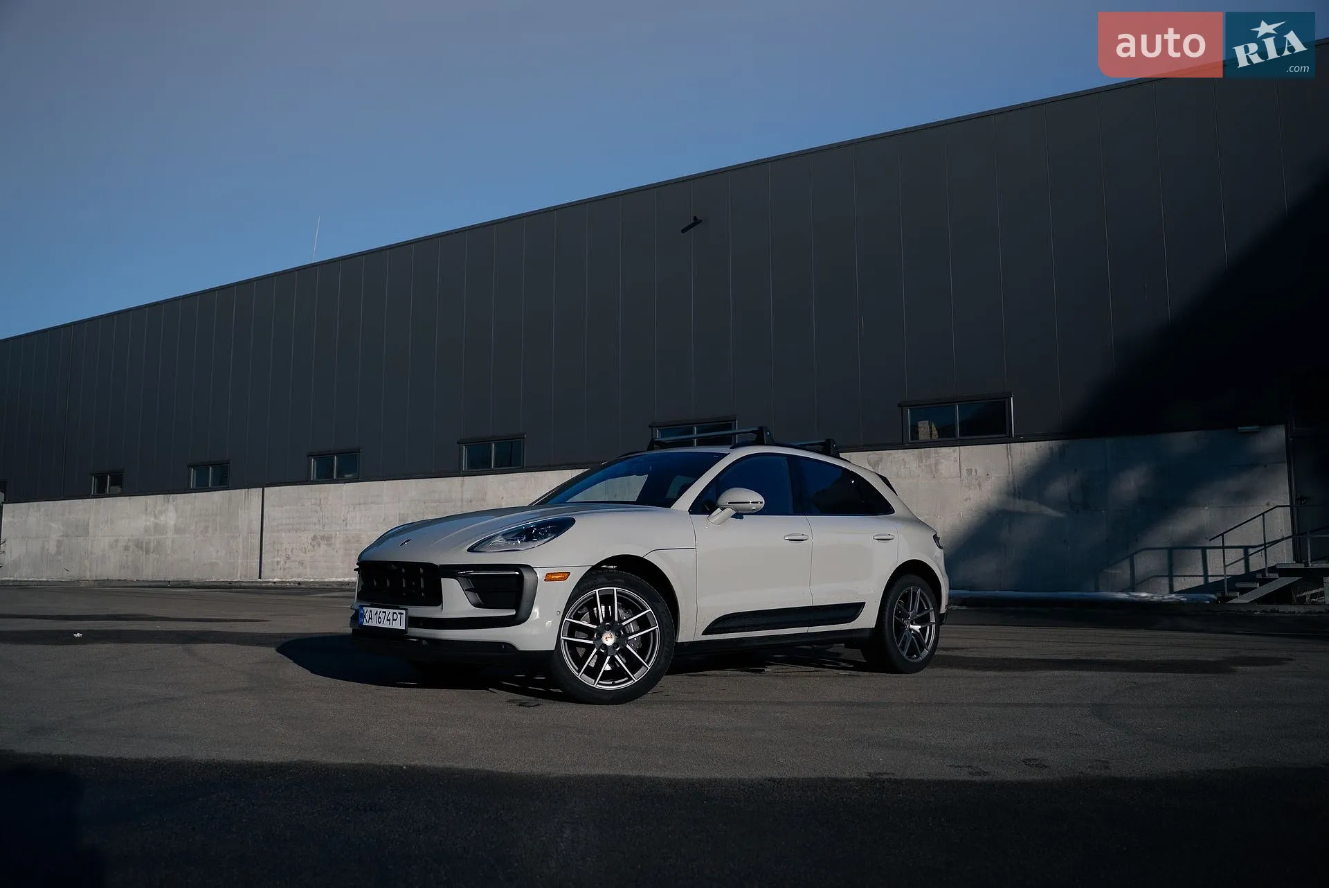 2022 Porsche Macan - мініатюра 3
