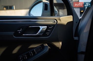 Внедорожник / Кроссовер Porsche Macan 2022 в Киеве фото 21 Внедорожник / Кроссовер Porsche Macan 2022 в Киеве