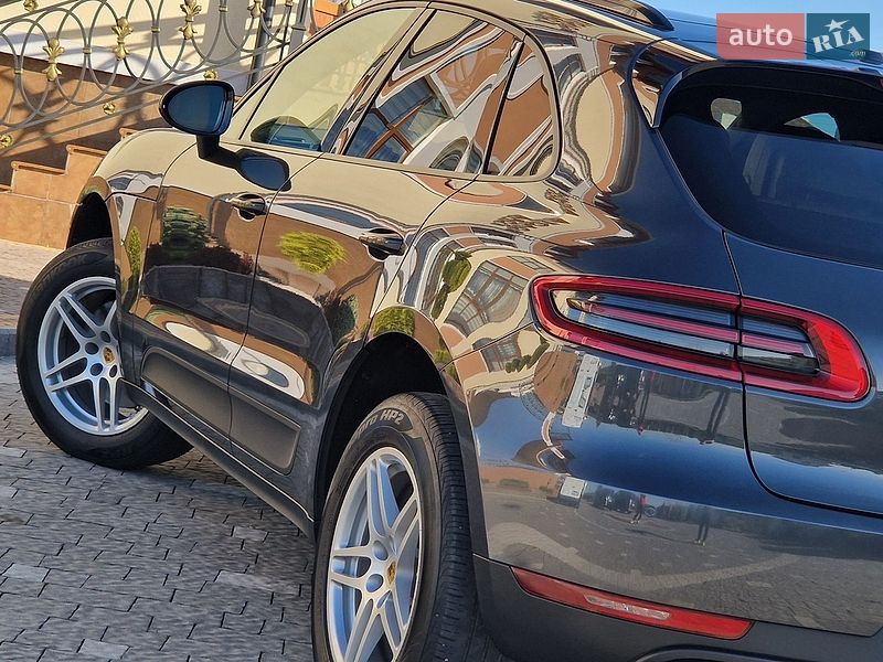 Внедорожник / Кроссовер Porsche Macan 2017 в Бориславе